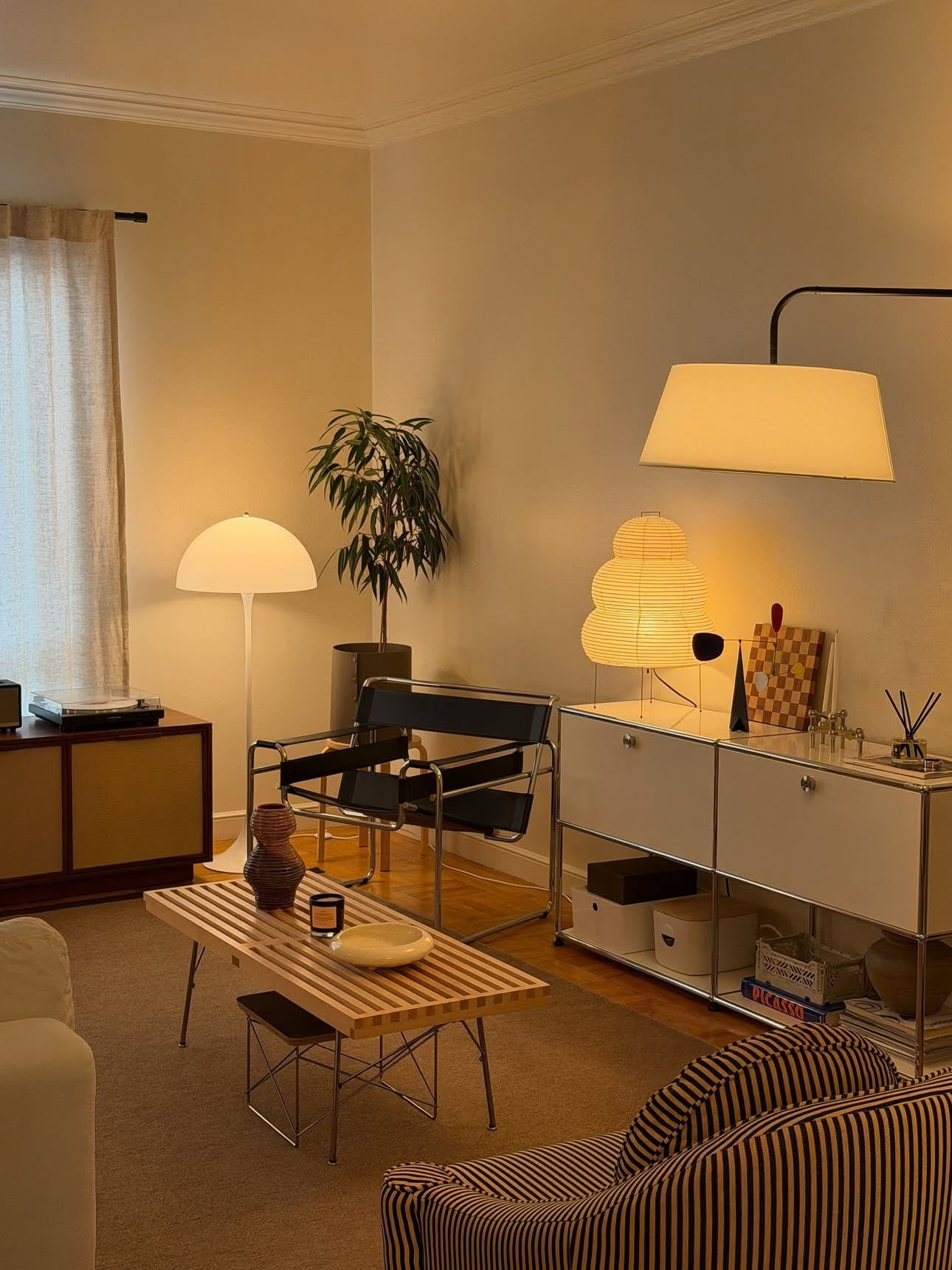 Akari floor lamp